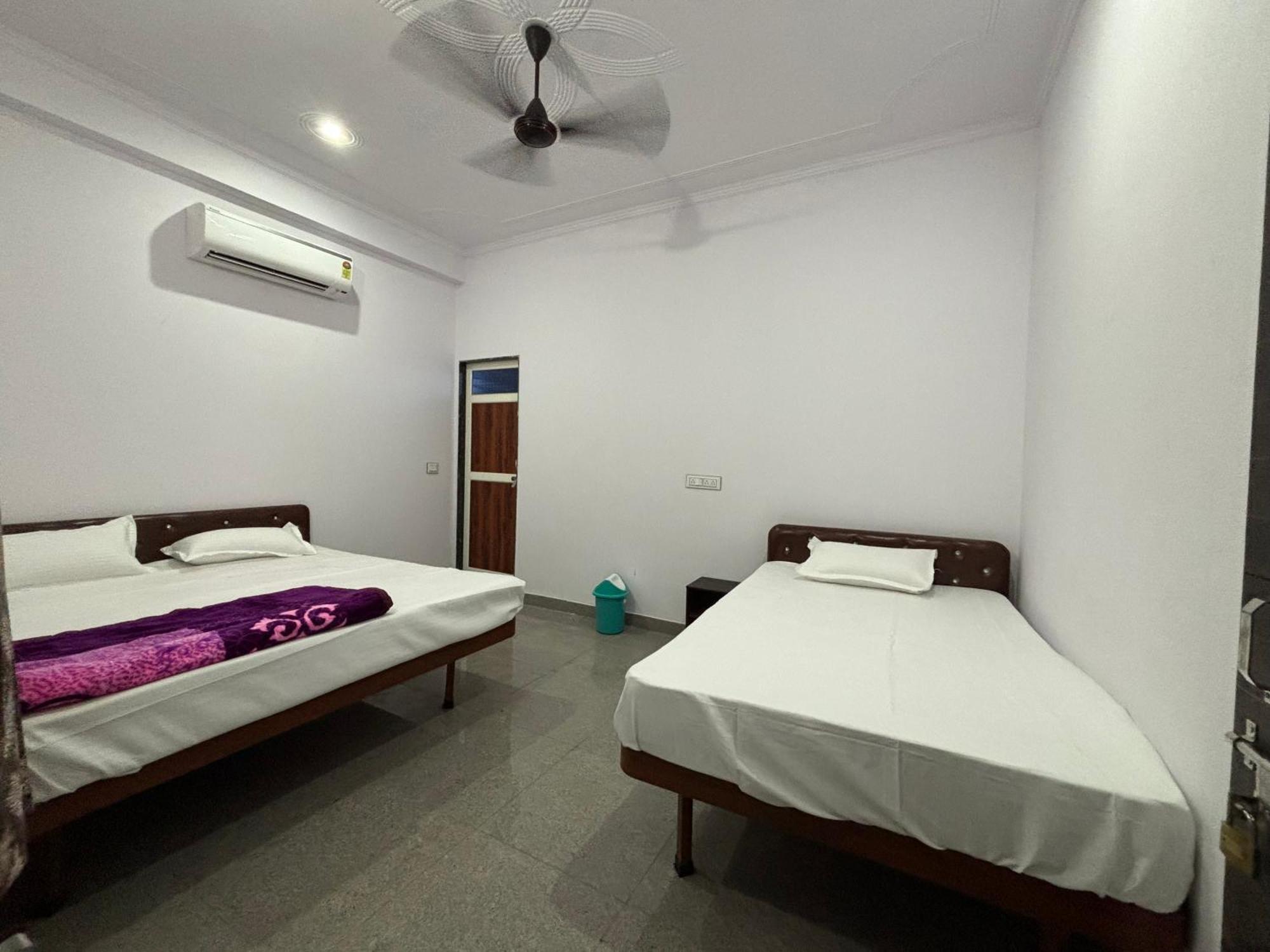 Hotel Raghunath Palace Khatu Экстерьер фото